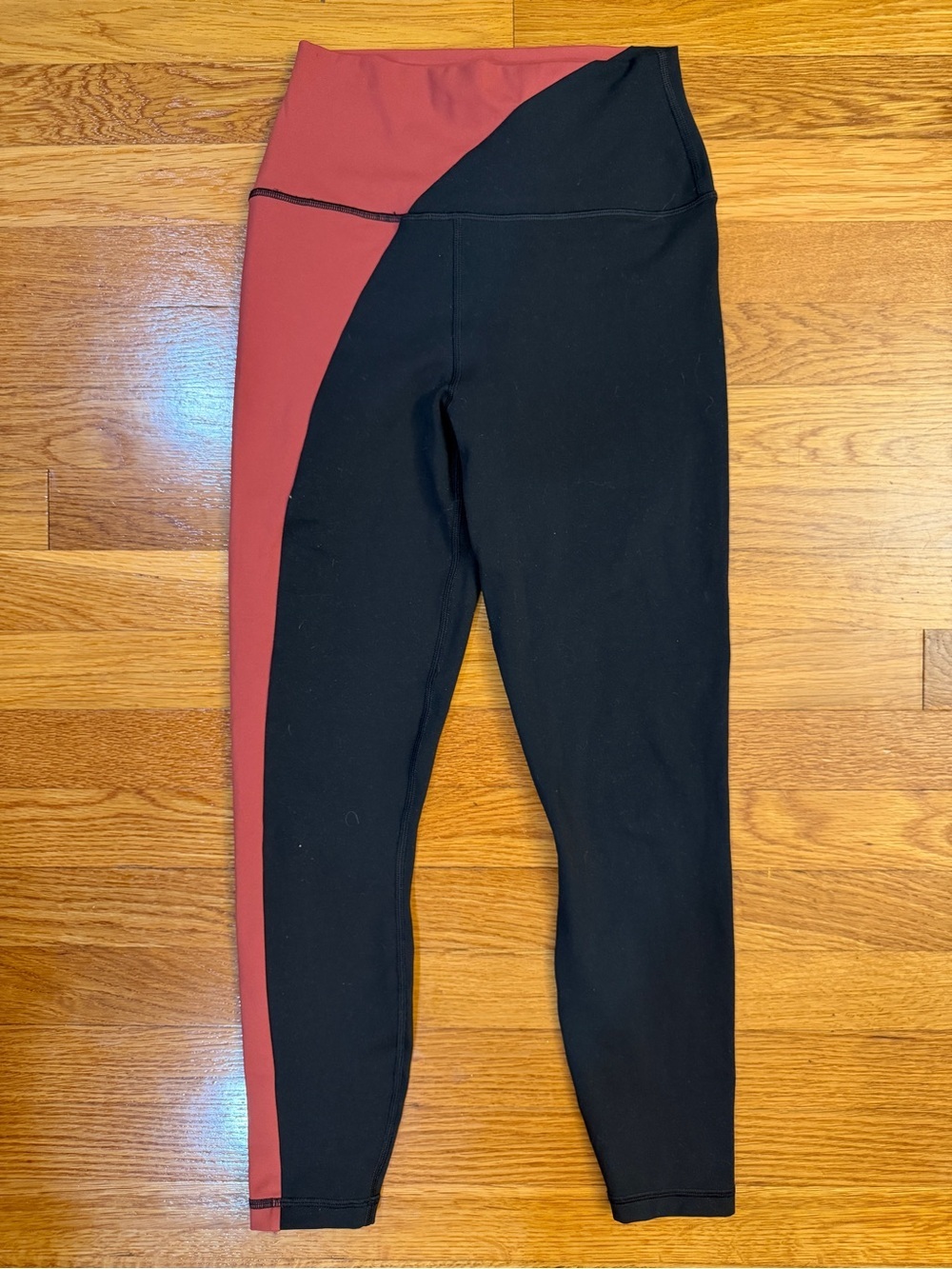 Spiritual Gangster Zoe Colorblock 7/8 Legging in Rosewood/Black - Size Small